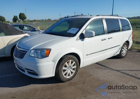 2015 Chrysler Town & Country Touring from USA, damaged, VIN 2C4RC1BG8FR618342